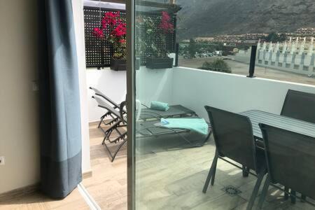 Harrys Atico Puerto De Mogan Apartment Exterior photo