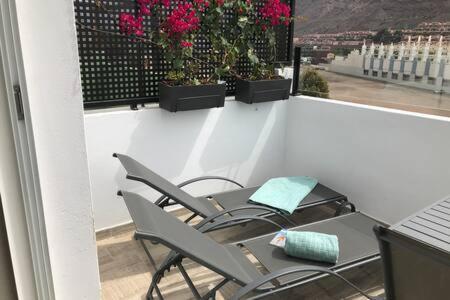 Harrys Atico Puerto De Mogan Apartment Exterior photo